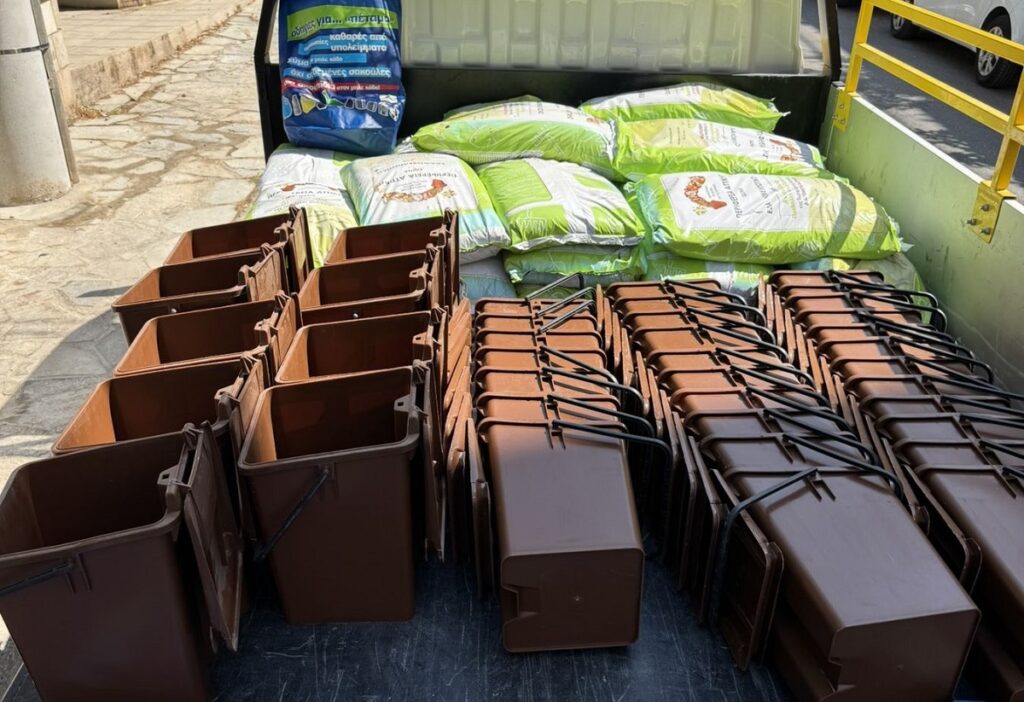 Καφέ Κάδοι Βιοαπόβλητα Πλατεία «Άρη Βελουχιώτη» Παγκόσμια Ημέρα Περιβάλλοντος (11)